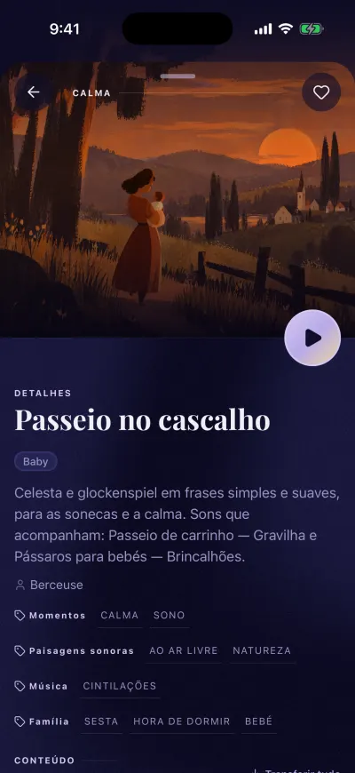 A página de um mix: a capa com um botão redondo de reproduzir, o coração no canto superior direito, o nome do mix, as etiquetas e a lista de sons e música.