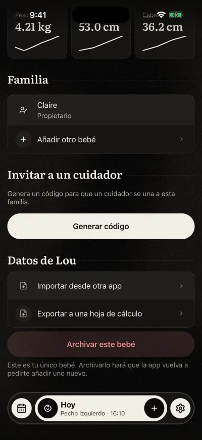 La parte de abajo de la pantalla Bebé: Invitar a un cuidador con Generar código, y luego los datos del bebé con Importar desde otra app, Exportar a una hoja de cálculo y Archivar este bebé.